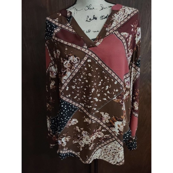 Maurices Fall Medium Brown Maroon Patchwork Floral Top High-Low Hem Career NEW - Picture 1 of 5